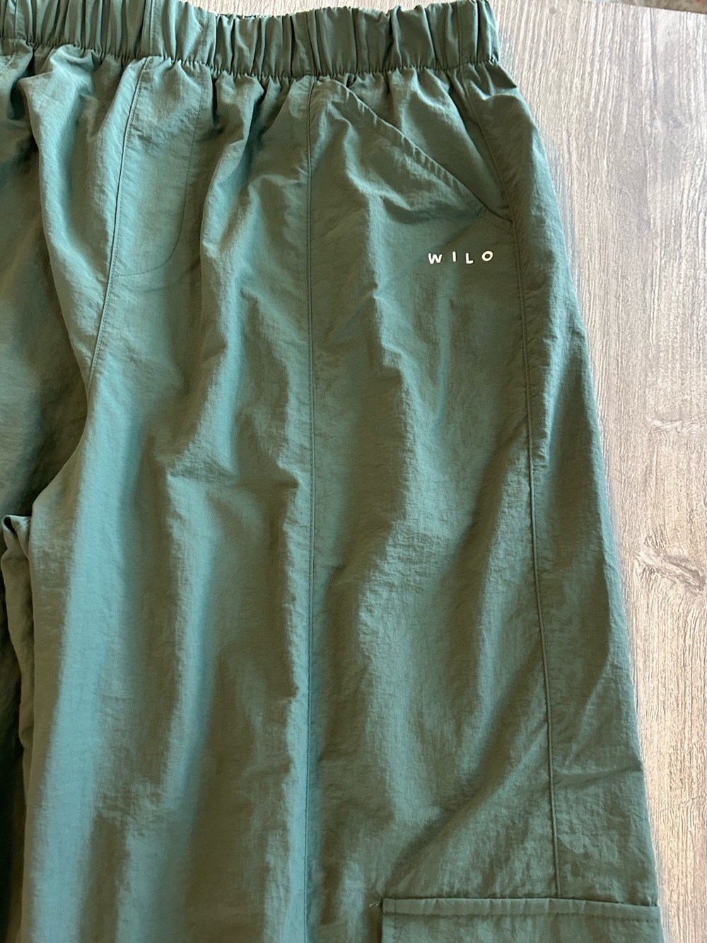 WILO the Label Pine Green Parachute Cargo Jogger Pants Adjustable Hems Sz Medium - Picture 4 of 10
